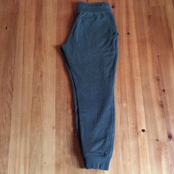 Lululemon Warm Down Jogger II *28" - Picture 9 of 15